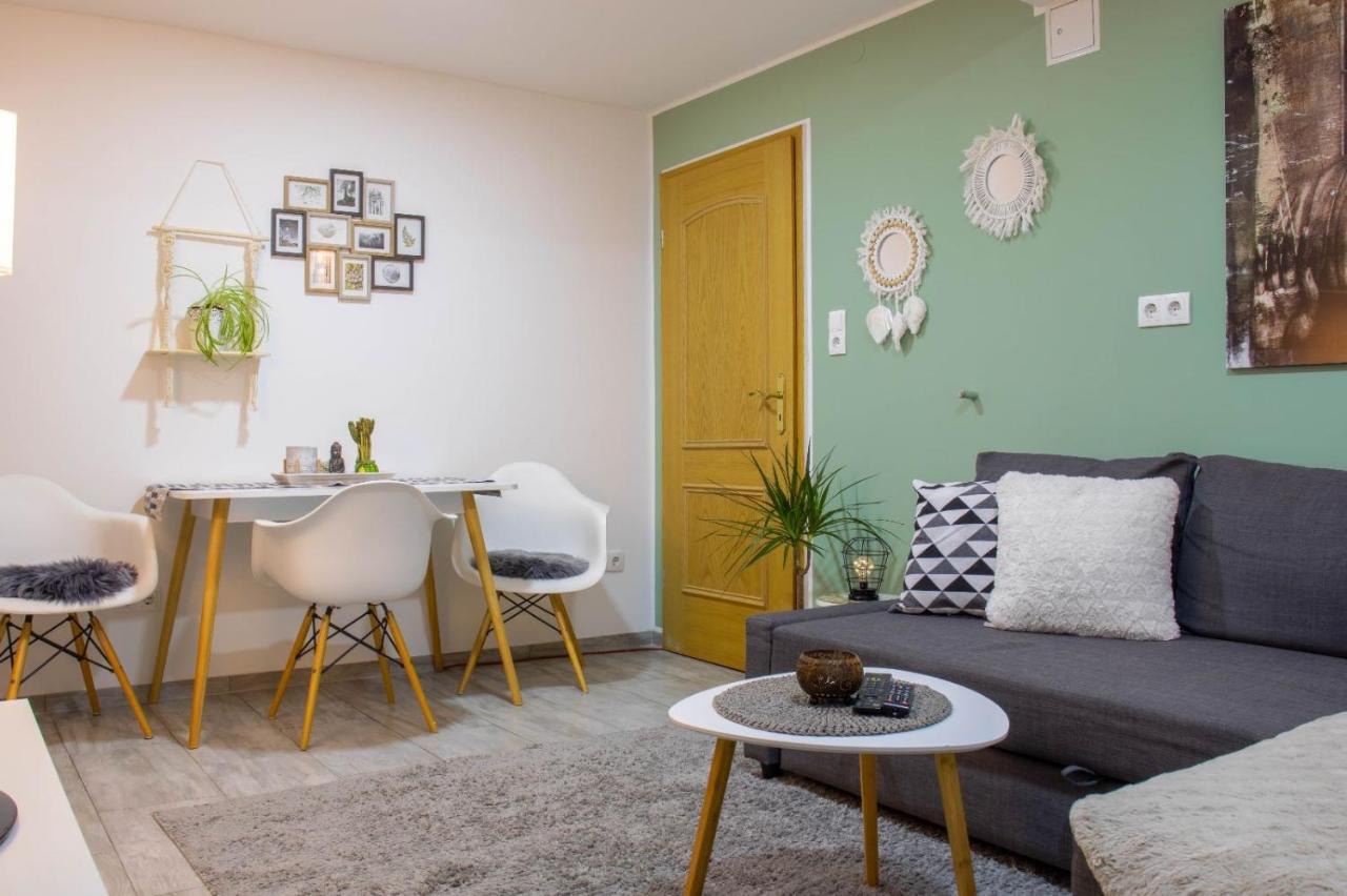 Kleine Gemuetliche Einliegerwohnung Mit Garten Und Pool 노드스템멘 외부 사진