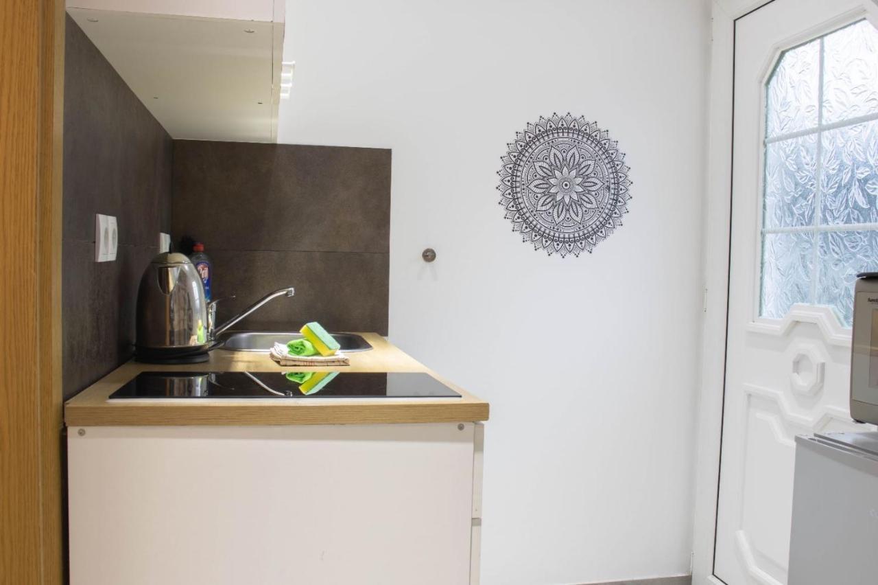 Kleine Gemuetliche Einliegerwohnung Mit Garten Und Pool 노드스템멘 외부 사진
